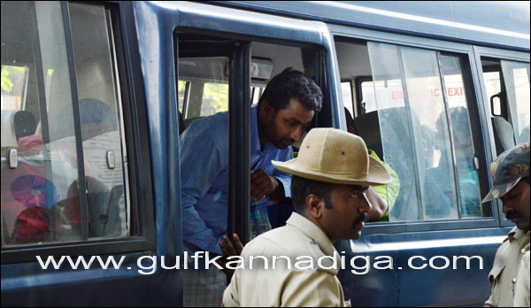 Ullala_Curfew_clamped_39