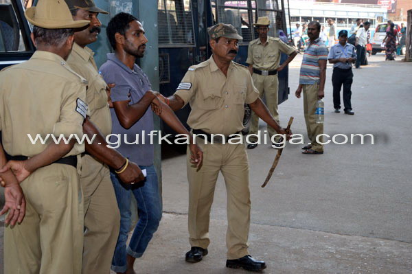 Ullala_Curfew_clamped_47