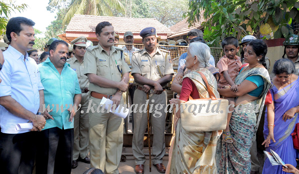 Bantwal_Police_Suronded_5