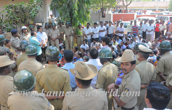 Bantwal_Police_Suronded_7