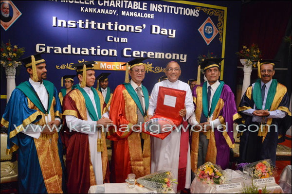 Fr_Graduation_Ceremony_5