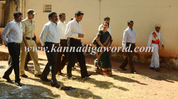 Inspect_Voting_Machines_2