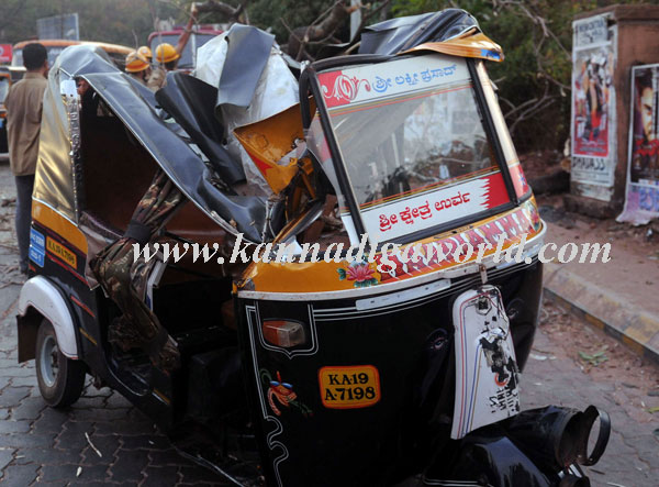 Jyothi_Auto_Accident_1