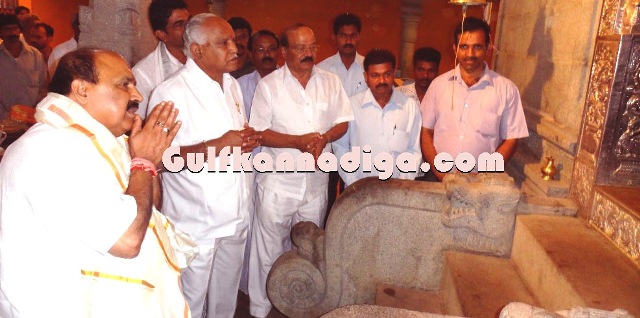 March26-Upralli-Temple-Bheti-3