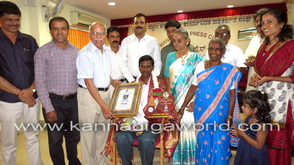 PaGo_Prasasti_Palli_1 (1)