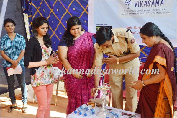 Vikasana_at_jail_2