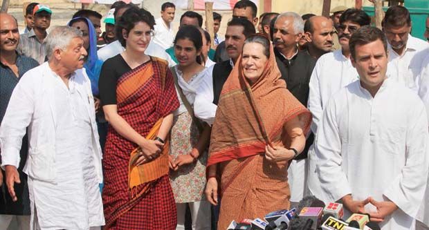 Priyanka, Rahul and sonia in Amethi