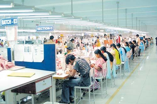 pvec230416h garment-1