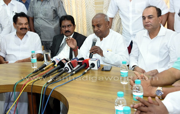 devegowda-press_3