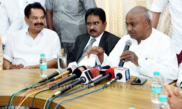 devegowda-press_4