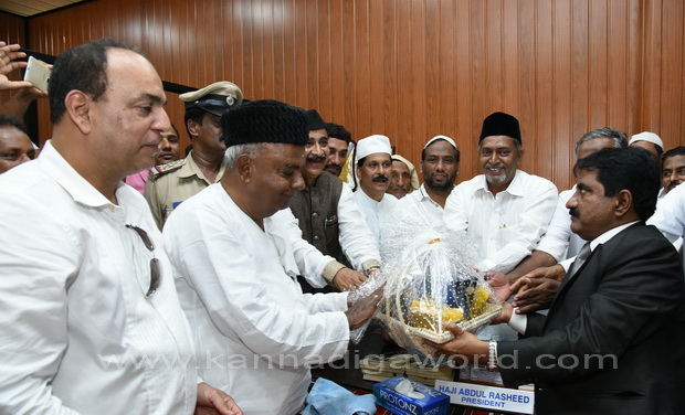 dgowda_katil_darga_4