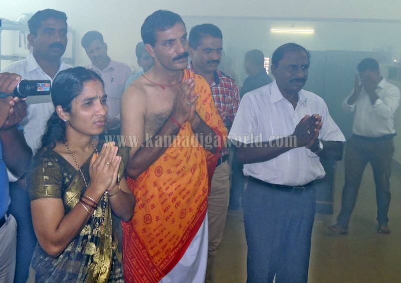 kundapura_aayudha-pooje_police-station-10