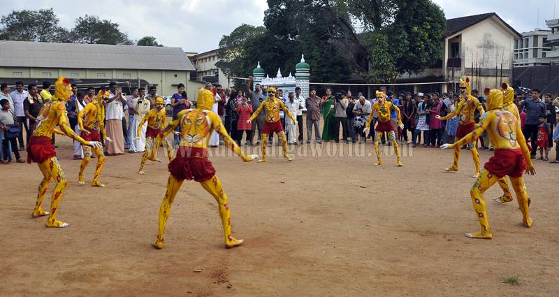 kundapura_hulivesha_kunitha-2016-19