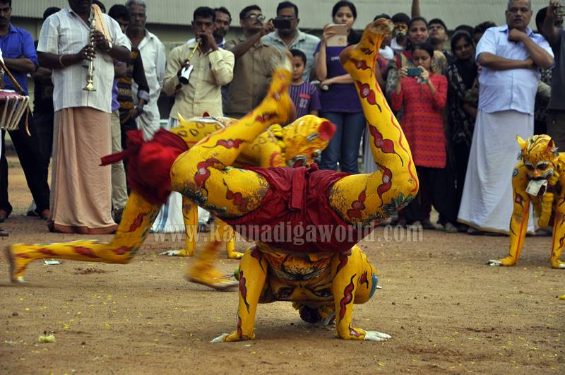 kundapura_hulivesha_kunitha-2016-25