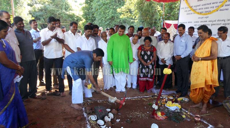 madhvaraj_inagurates_perampalli-bridge-3