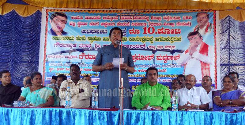 madhvaraj_inagurates_perampalli-bridge-5