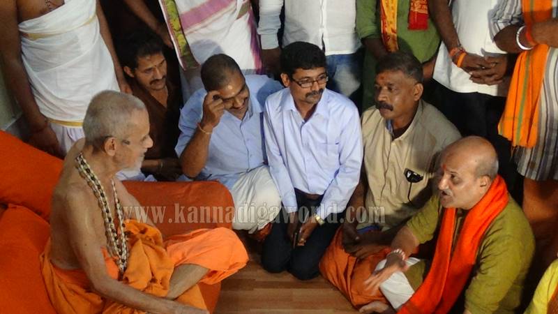 mutalikvisit_udupi_shri-krishna-mutt-1