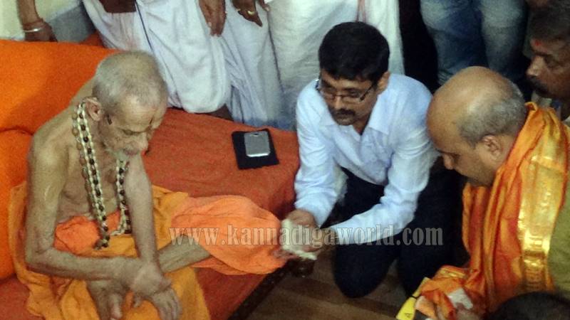 mutalikvisit_udupi_shri-krishna-mutt-3