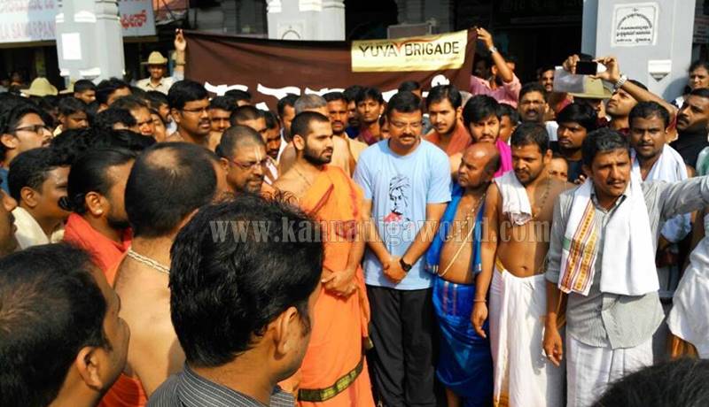 udupi_kanakanade_pejawara-shree-2