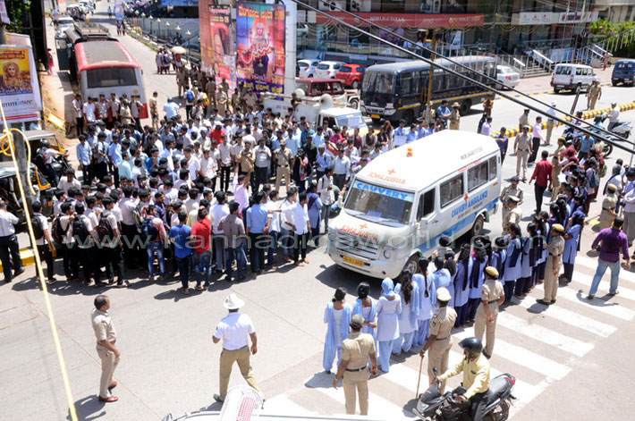 yettinahl_stdent_protst_1