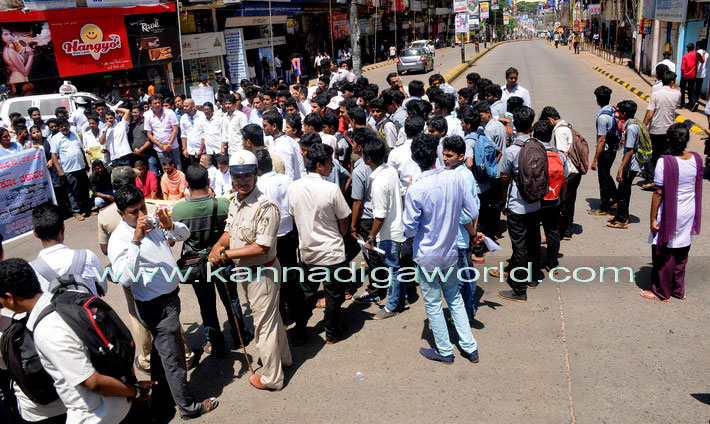 yettinahl_stdent_protst_14