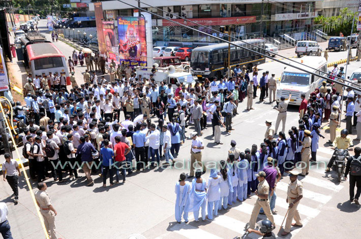 yettinahl_stdent_protst_3