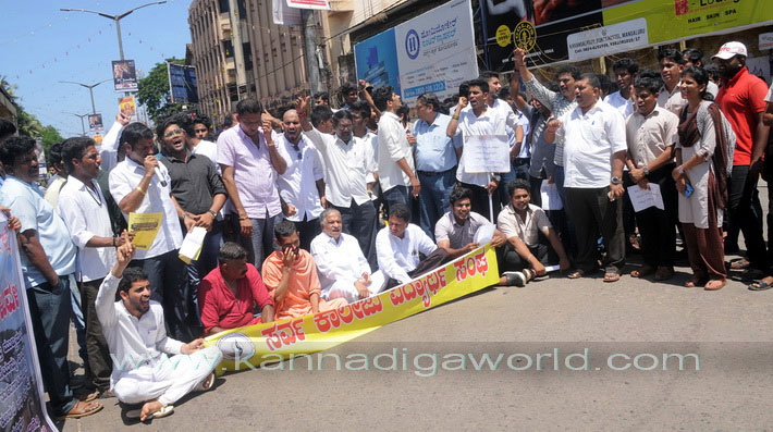 yettinahl_stdent_protst_4