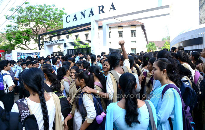canara_colg_protest_5