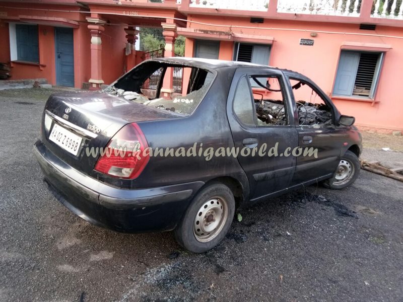 car_catches_fire-at-udupi-3