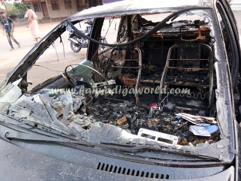 car_catches_fire-at-udupi-4