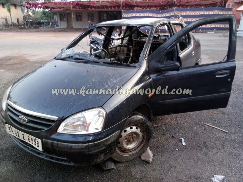 car_catches_fire-at-udupi-6