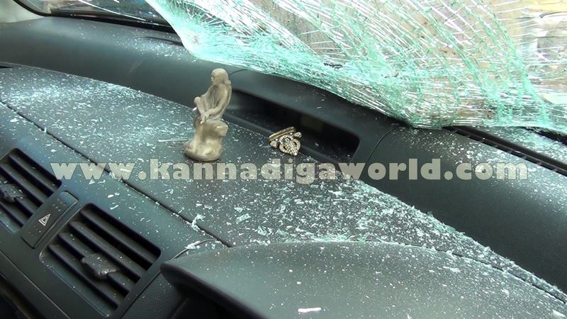 kundapura_car_dammege-1