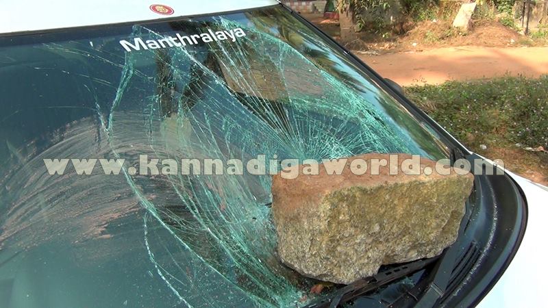 kundapura_car_dammege-3