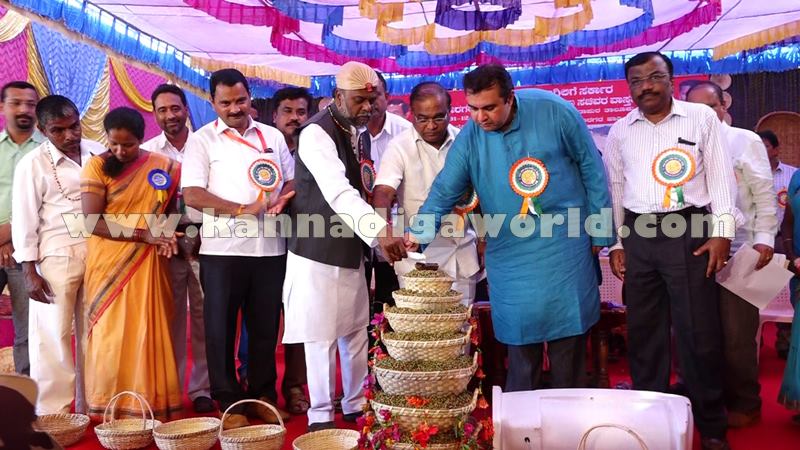 kundapura_mooruru_minister-aanjaneya-16