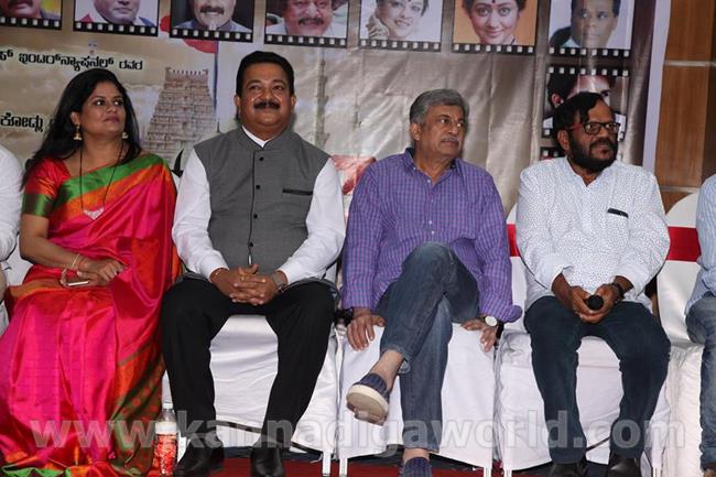 march-22-movie-bang-press-meet-15590601_661827797338548_3247346215414548353_n-035