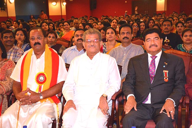 sarvo-with-dr-dv-hegde