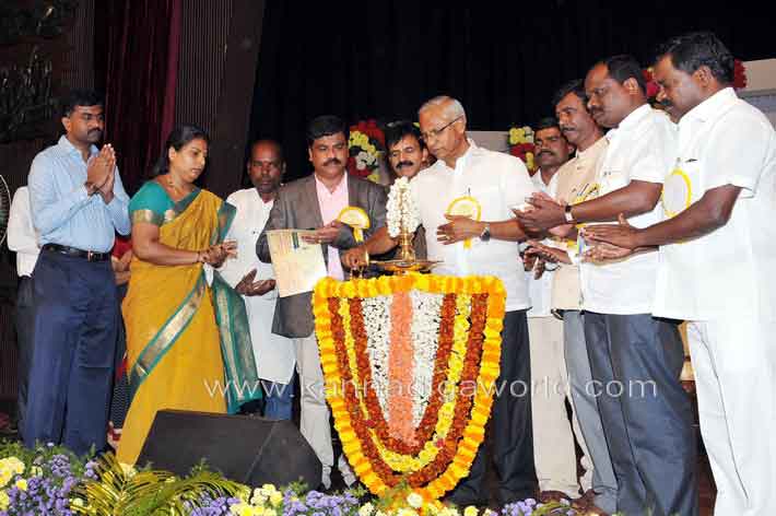 twnhll_budkattu_utsava_1